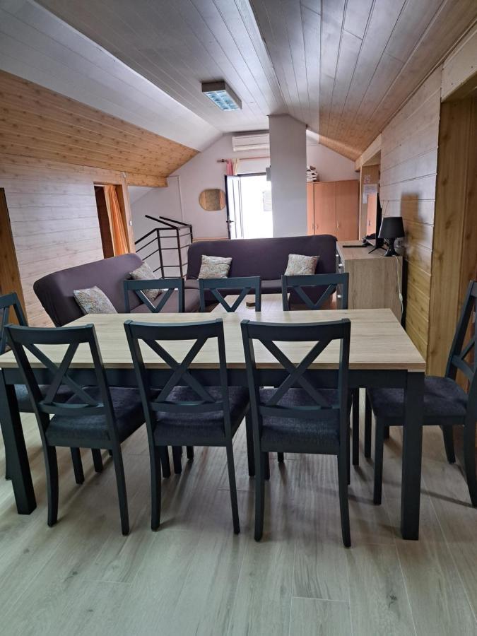 Apartments Corana Kaštela Eksteriør bilde